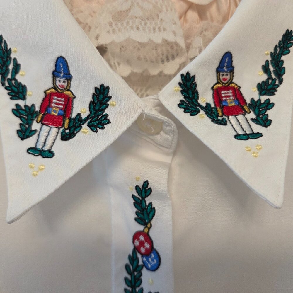 Tabi International  Christmas Blouse L